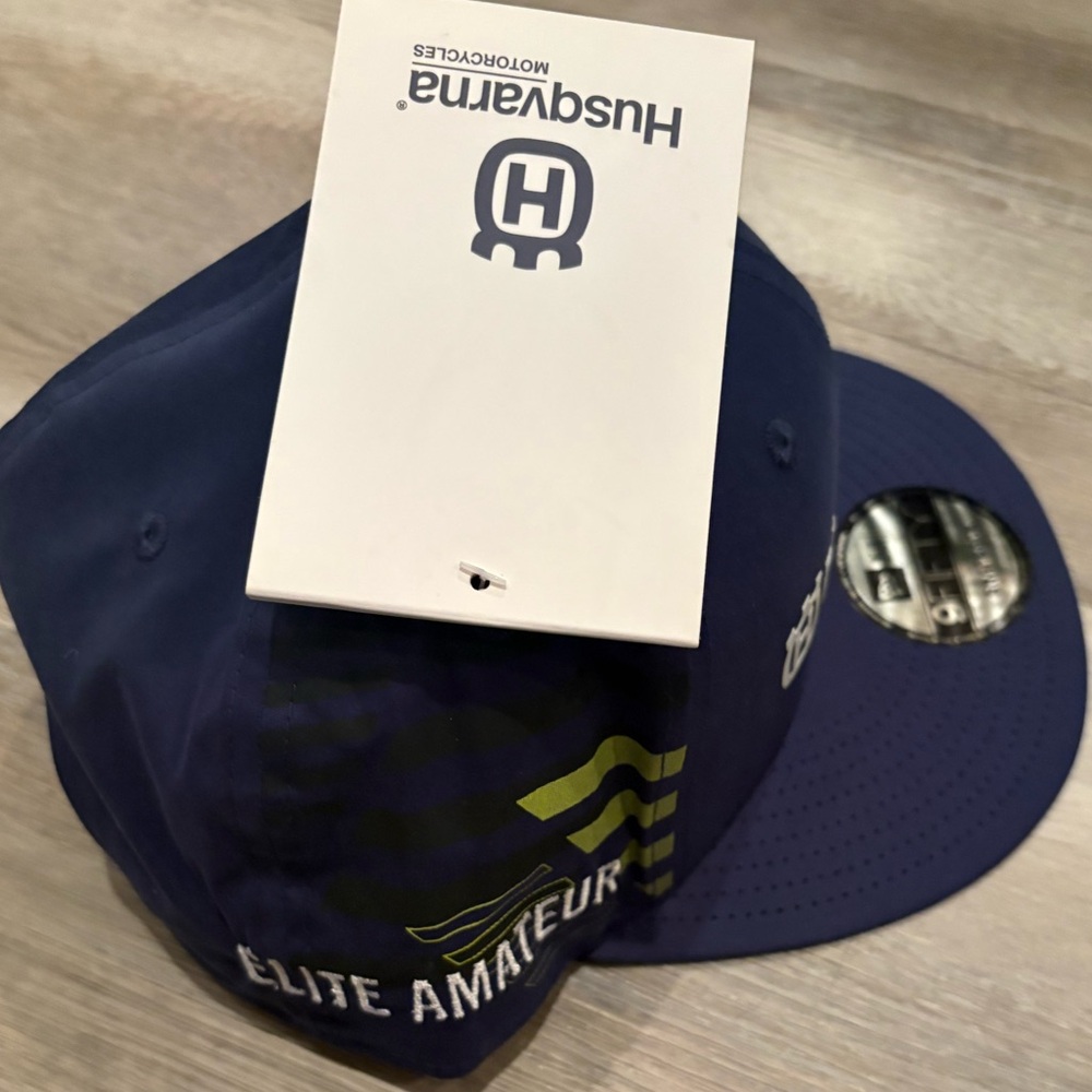 NWT HUSQVARNA MOTORCYCLES SNAPBACK Hat 9FIFTY - Picture 2 of 3
